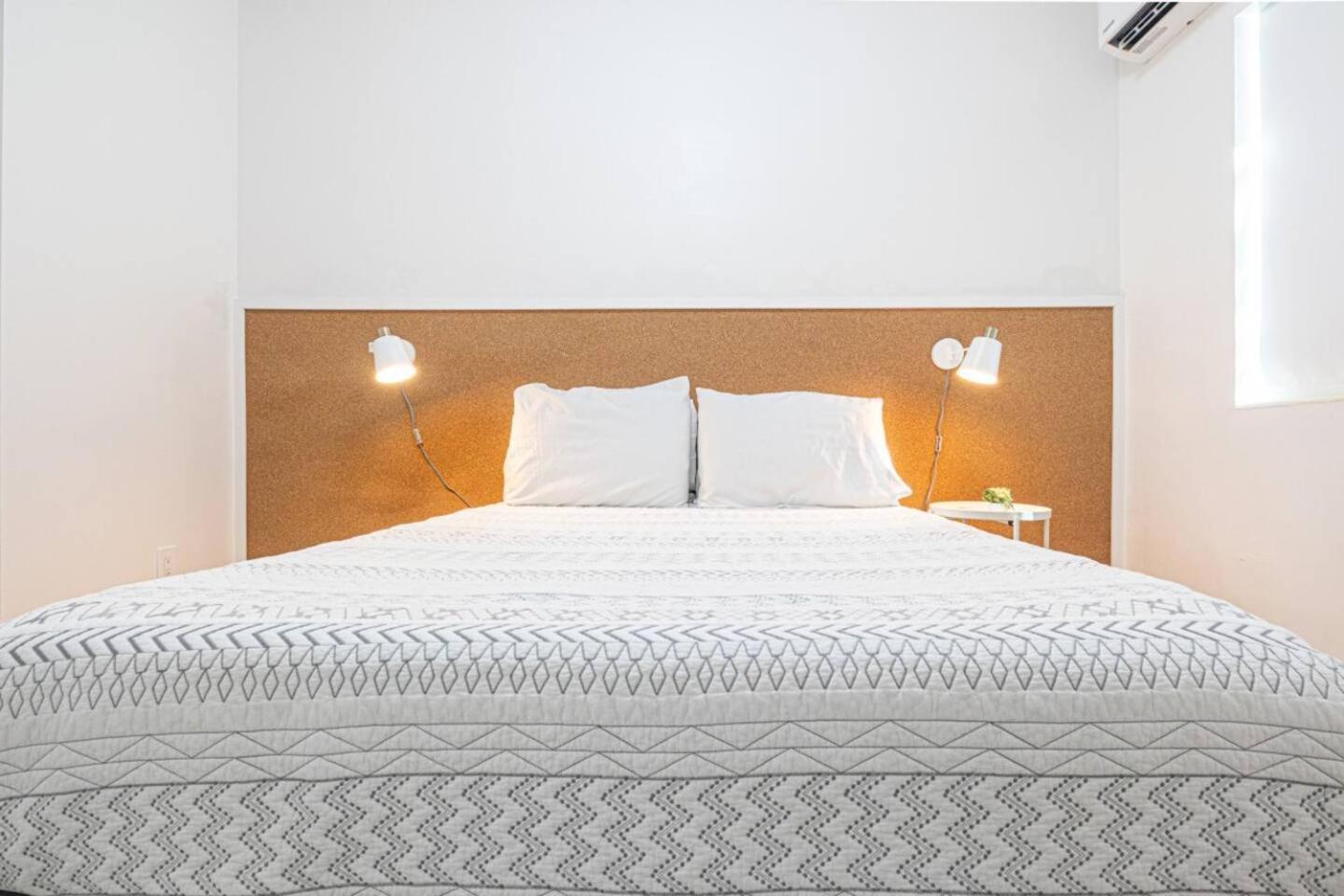 Stylish 2Bed Apartment El Portal ไมอามี ภายนอก รูปภาพ