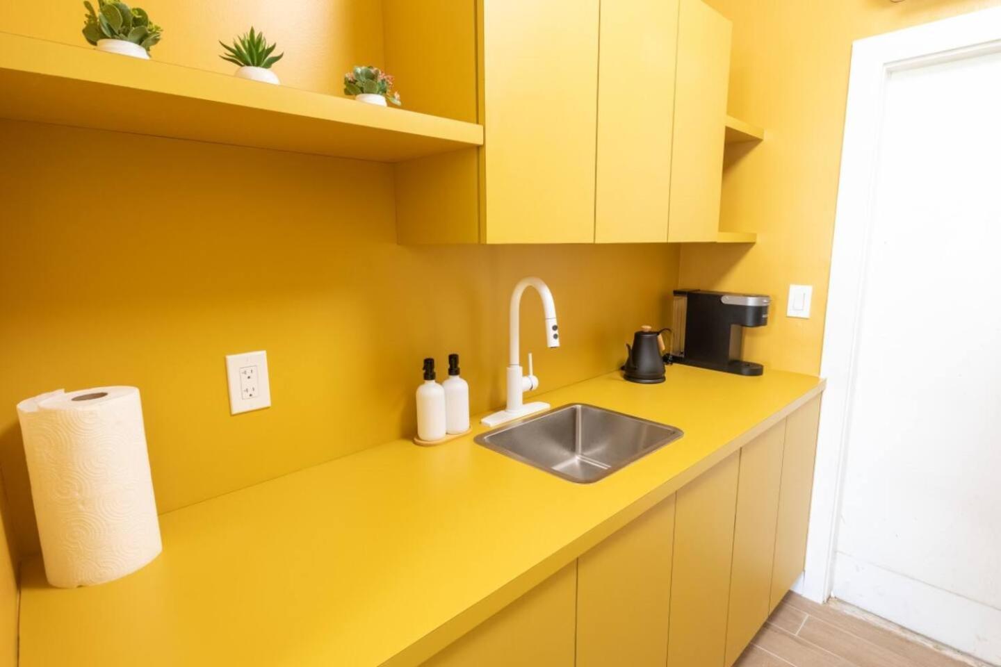 Stylish 2Bed Apartment El Portal ไมอามี ภายนอก รูปภาพ